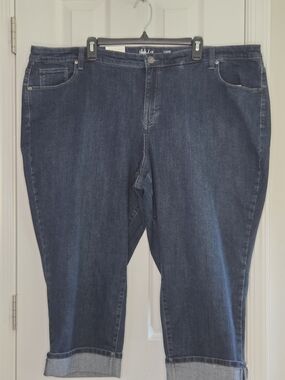 Style & Co Mid-Rise Dark Wash Capri Jeans